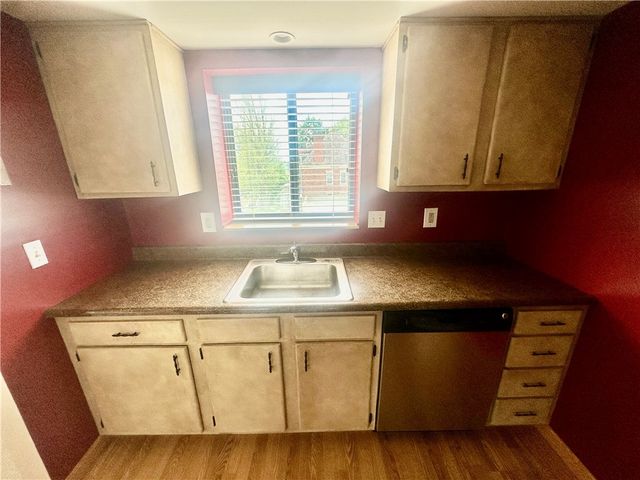 227 S Home Ave 309, Avalon, PA 15202