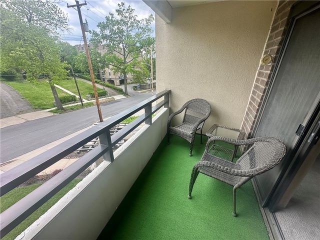 227 S Home Ave 309, Avalon, PA 15202