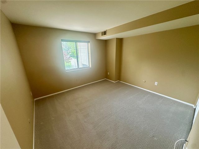 227 S Home Ave 309, Avalon, PA 15202