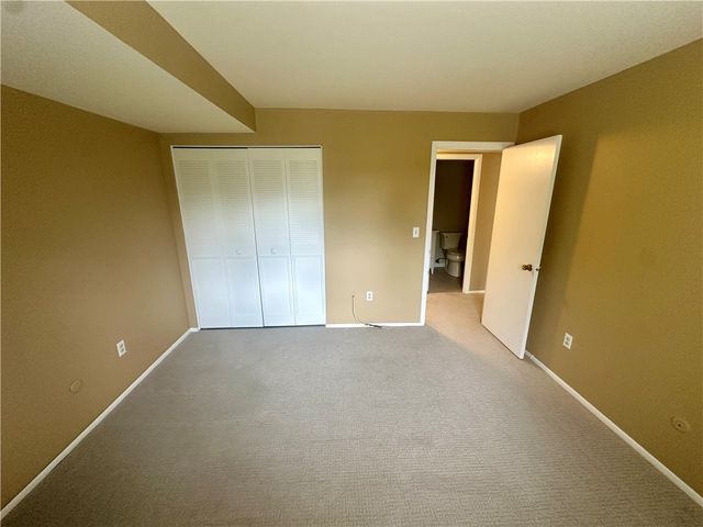 227 S Home Ave 309, Avalon, PA 15202
