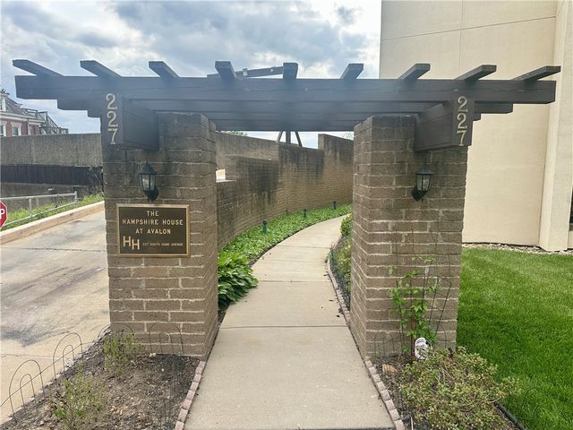 227 S Home Ave 309, Avalon, PA 15202