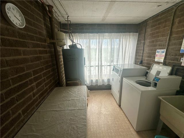 227 S Home Ave 309, Avalon, PA 15202