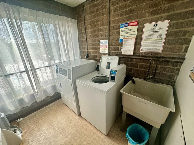 227 S Home Ave 309, Avalon, PA 15202