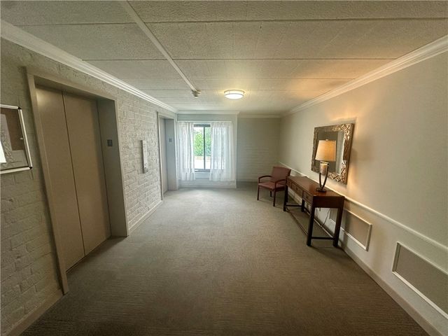 227 S Home Ave 309, Avalon, PA 15202