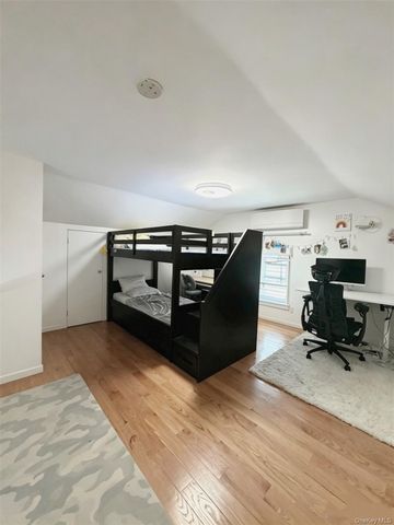 59-22 Parsons Boulevard, Fresh Meadows, NY 11365