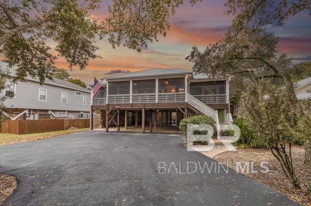 16903 Brigadoon Trail, Gulf Shores, AL 36542