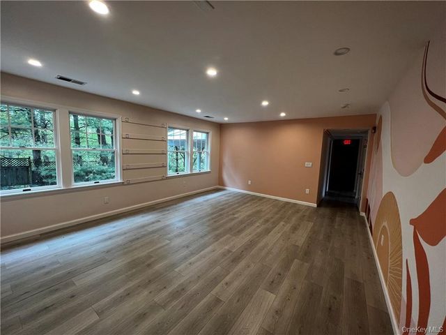 495 Main Street 204, Armonk, NY 10504