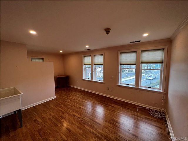 495 Main Street 204, Armonk, NY 10504