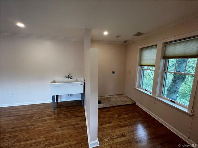 495 Main Street 204, Armonk, NY 10504