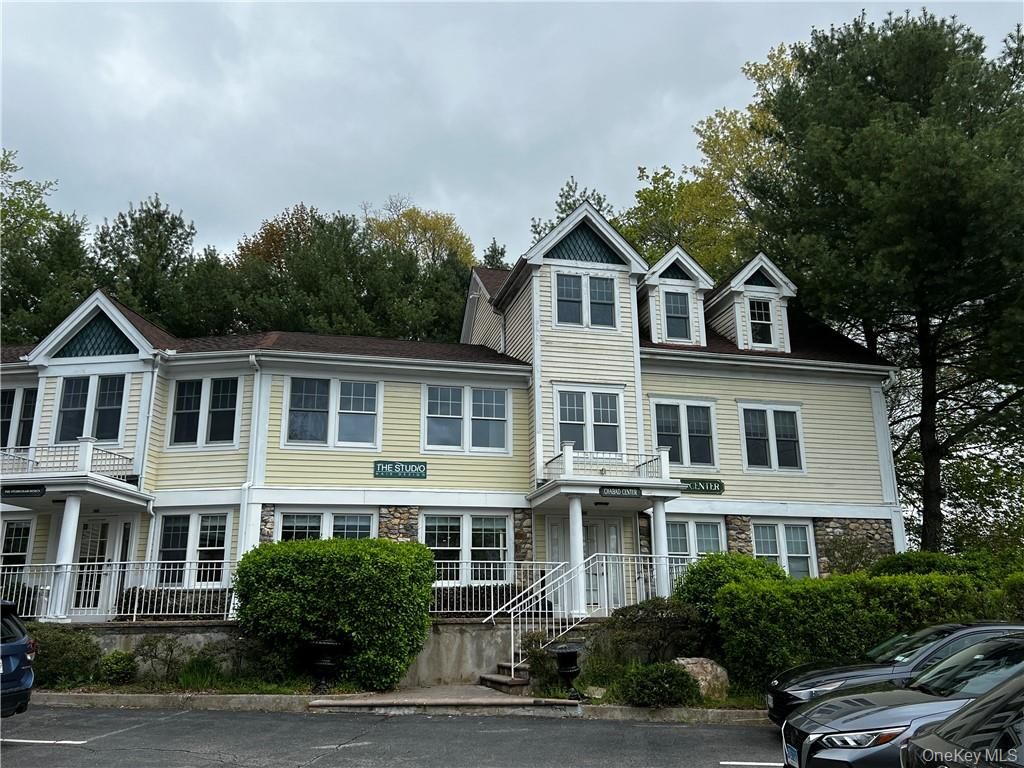 495 Main Street 204, Armonk, NY 10504