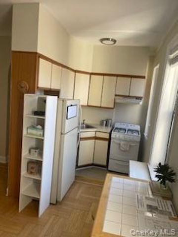 83-44 Lefferts Blvd 6M, Kew Gardens, NY 11415
