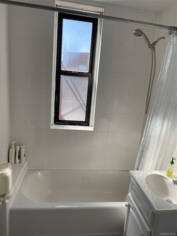 83-44 Lefferts Blvd 6M, Kew Gardens, NY 11415