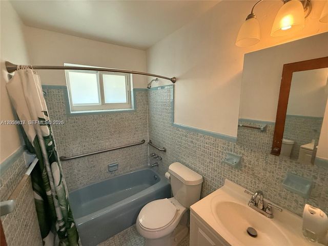 221 NE 1st Terrace 2, Dania Beach, FL 33004