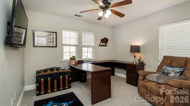6934 Evanton Loch Road, Charlotte, NC 28278