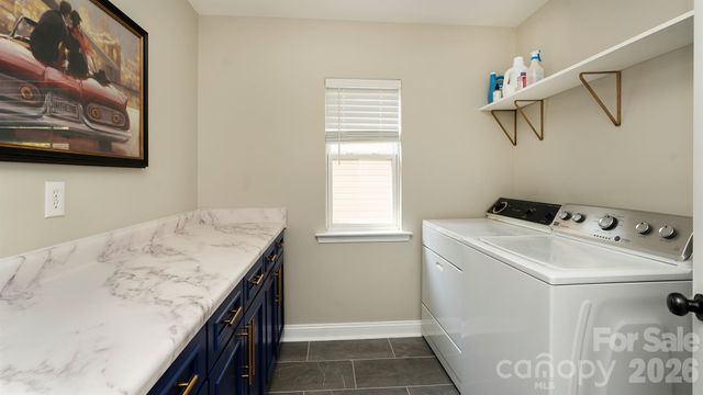 6934 Evanton Loch Road, Charlotte, NC 28278