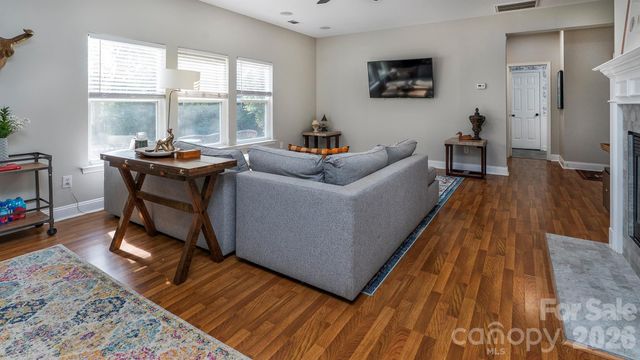 6934 Evanton Loch Road, Charlotte, NC 28278