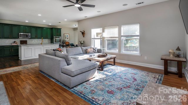 6934 Evanton Loch Road, Charlotte, NC 28278