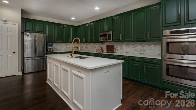 6934 Evanton Loch Road, Charlotte, NC 28278