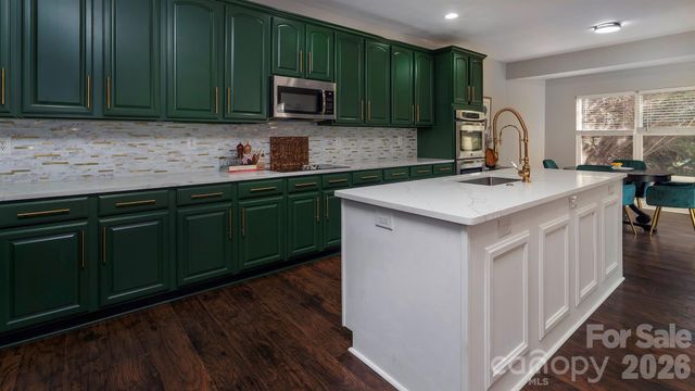 6934 Evanton Loch Road, Charlotte, NC 28278