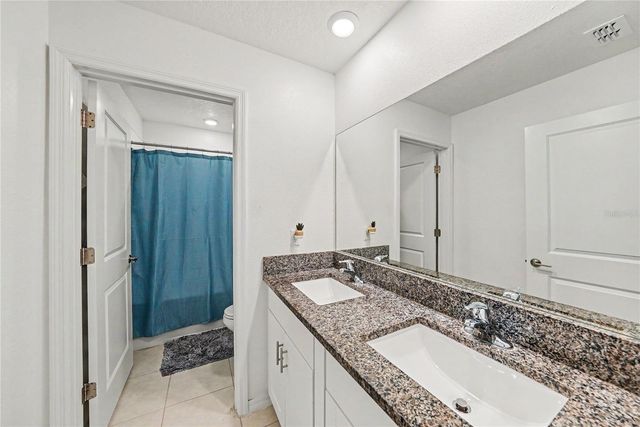 6300 BEVERLY HILLS DRIVE, Zephyrhills, FL 33541