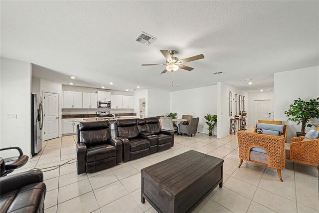 6300 BEVERLY HILLS DRIVE, Zephyrhills, FL 33541