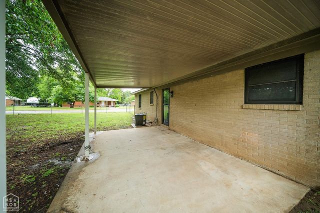 201 Hall Street, Bay, AR 72411