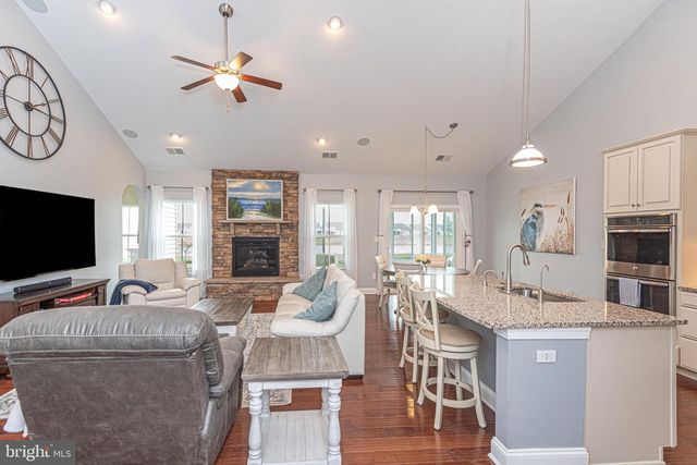 32 WATERSIDE DR, Bridgeville, DE 19933