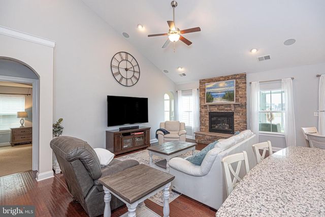 32 WATERSIDE DR, Bridgeville, DE 19933