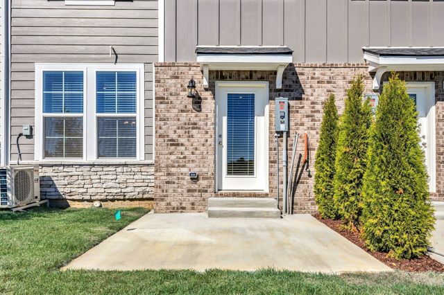 5006 Dayflower Dr, Hermitage, TN 37076