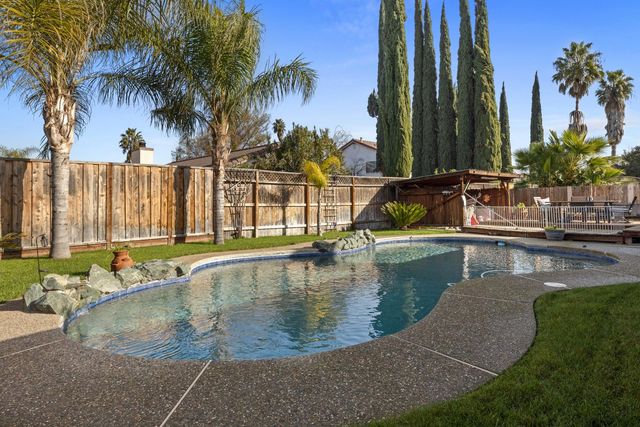 251 Ramona Way, Tracy, CA 95376