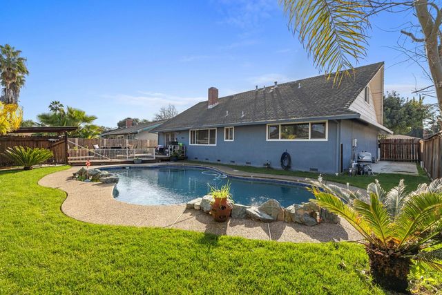 251 Ramona Way, Tracy, CA 95376