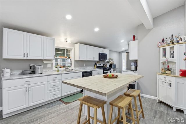 831 Locust Street, Montgomery City, MO 63361