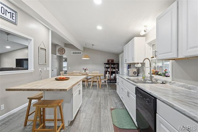 831 Locust Street, Montgomery City, MO 63361