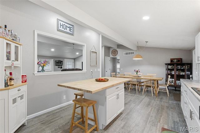 831 Locust Street, Montgomery City, MO 63361