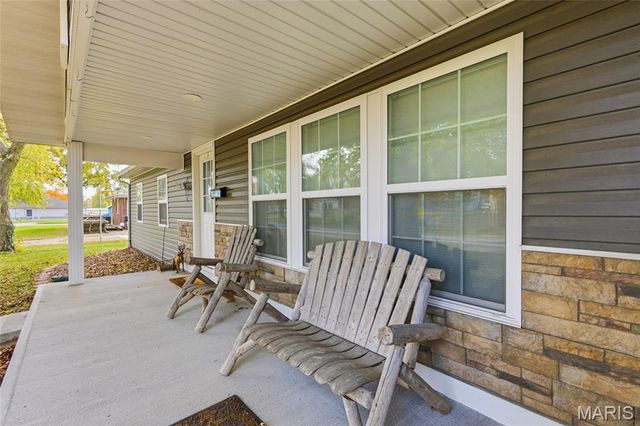 831 Locust Street, Montgomery City, MO 63361