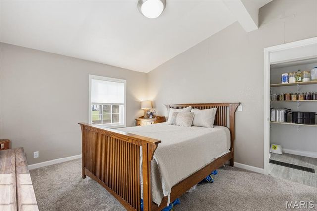 831 Locust Street, Montgomery City, MO 63361