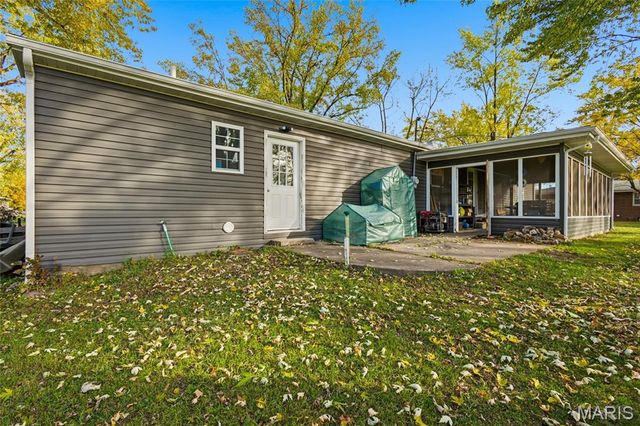 831 Locust Street, Montgomery City, MO 63361