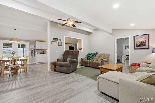 831 Locust Street, Montgomery City, MO 63361