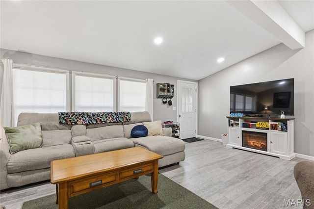 831 Locust Street, Montgomery City, MO 63361