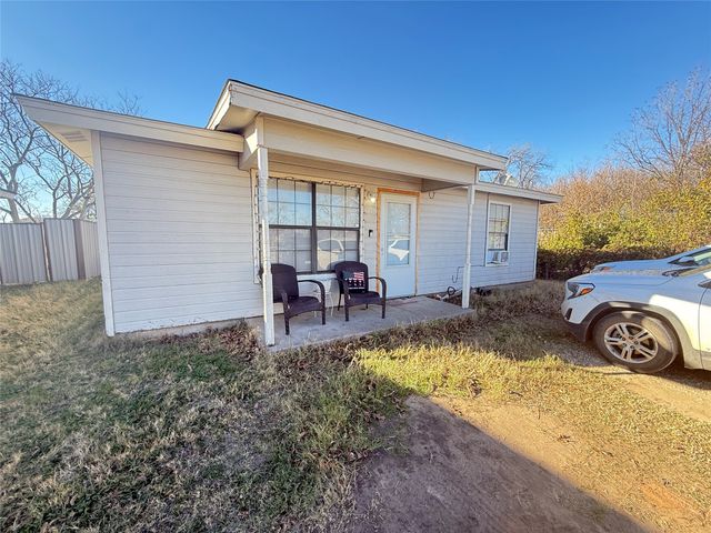 108 Elm Street, Clyde, TX 79510