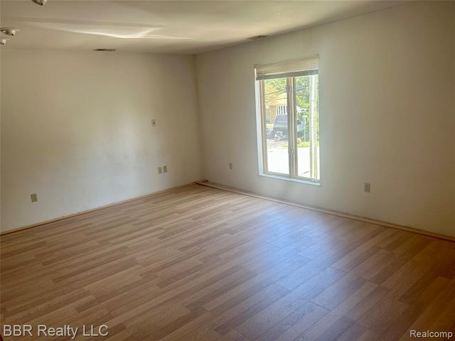 30620 Bayview, Gibraltar, MI 48173