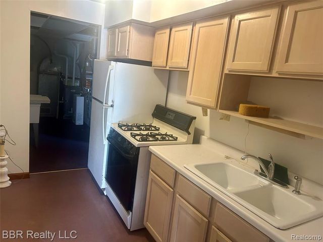30620 Bayview, Gibraltar, MI 48173