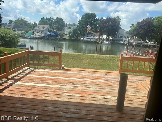 30620 Bayview, Gibraltar, MI 48173