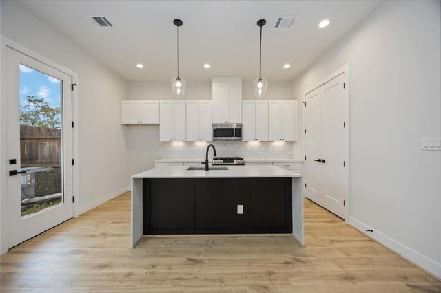 6109 De Campo Street, Houston, TX 77091