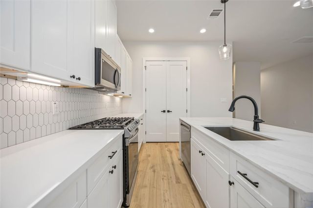 6109 De Campo Street, Houston, TX 77091