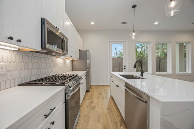 6109 De Campo Street, Houston, TX 77091