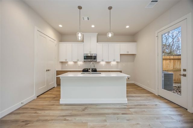 6109 De Campo Street, Houston, TX 77091