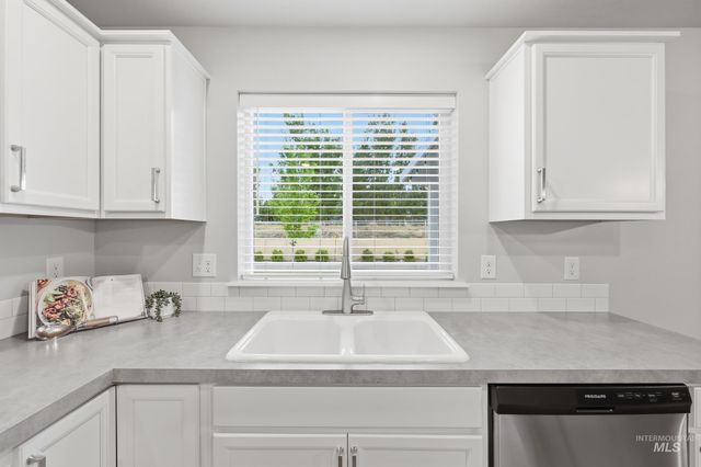 13149 S Chawon River Ave, Nampa, ID 83686