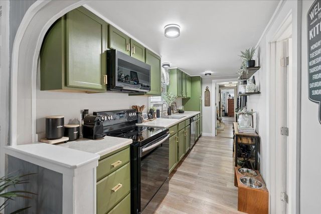 43 Elkins Street, Franklin, NH 03235