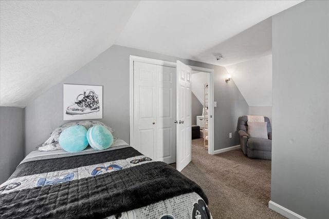43 Elkins Street, Franklin, NH 03235